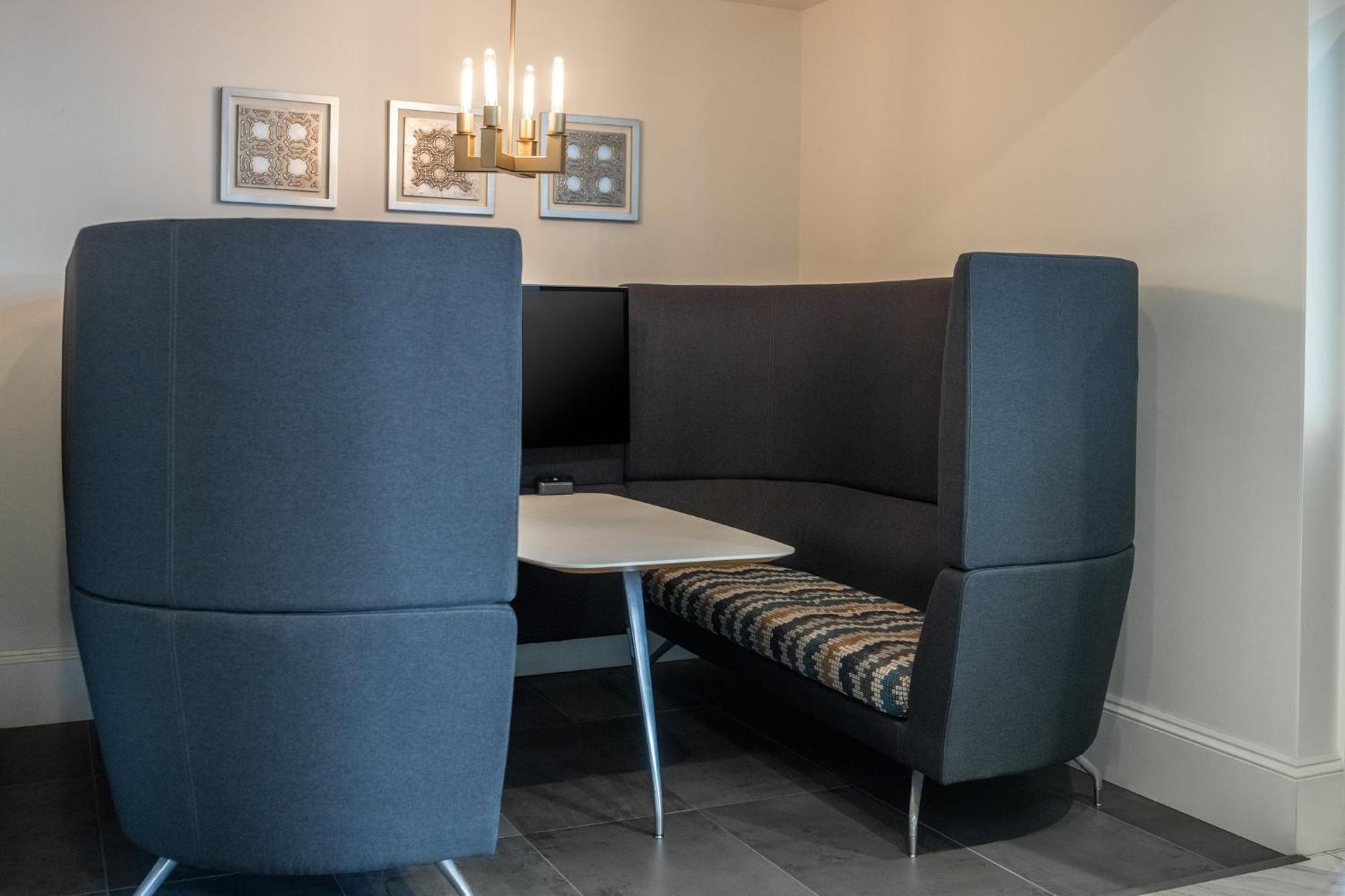 Crowne Plaza Fredericton Lord Beaverbrook By Ihg Dış mekan fotoğraf