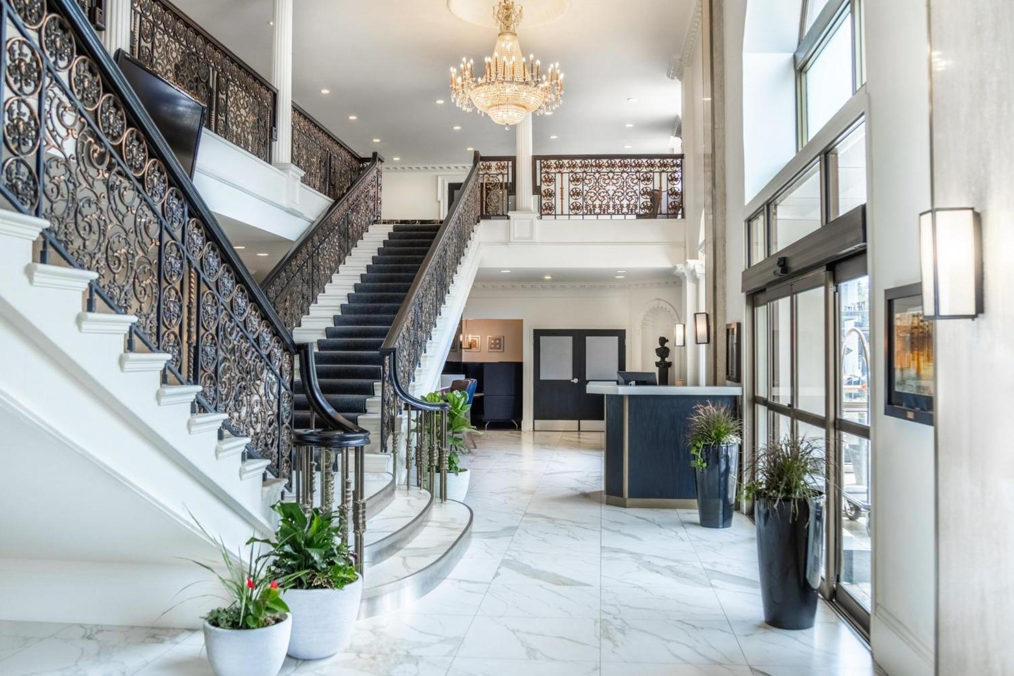 Crowne Plaza Fredericton Lord Beaverbrook By Ihg Dış mekan fotoğraf